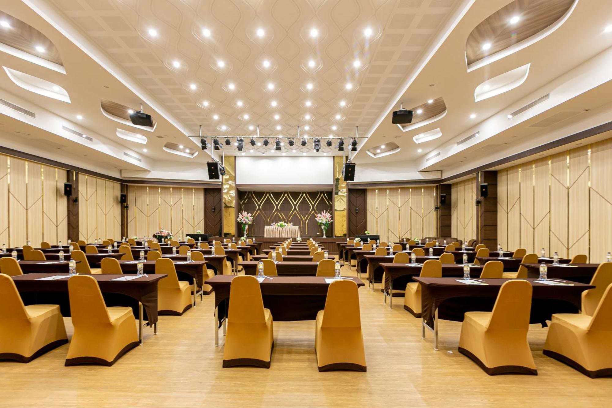 פאק קרט Grand Ratchapruek Hotel מראה חיצוני תמונה